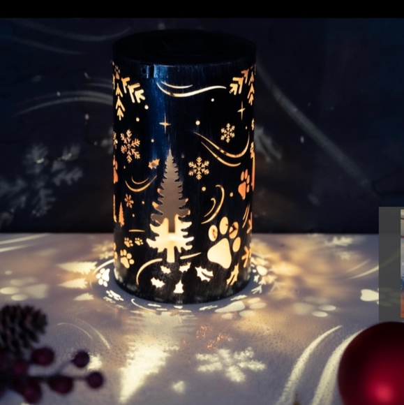 Limited Edition Winter Wonderland- Artisan Shadow Solar Lantern - Picture 3 of 5